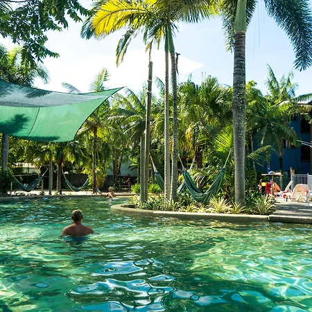 Summer House Cairns-2